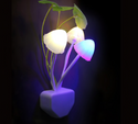 Stopcontact nachtlampje Paddestoelen. Nachtlamp voor kind of volwassen Paddestoelen lamp. LED Lamp voor stopcontact.