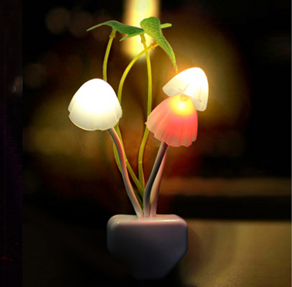 Stopcontact nachtlampje Paddestoelen. Nachtlamp voor kind of volwassen Paddestoelen lamp. LED Lamp voor stopcontact.
