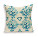 Kussenhoes Creme met blauwe ornament. Decoratieve kussensloop creme, blauw. Sierkussenhoes 45x45 stijl 2